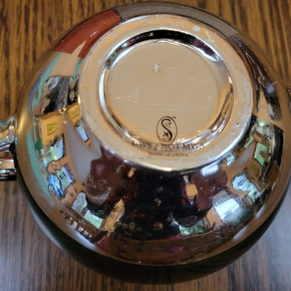 NWOT Ceramic teapot 4-cup shaped like a Christmas Ball Ornament - Picture 6 of 7